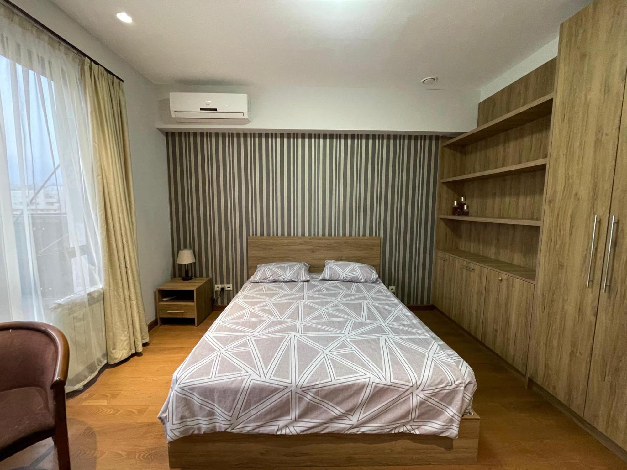 Apartment In Yerevan City Center Republic Square Self Check-In Ngoại thất bức ảnh